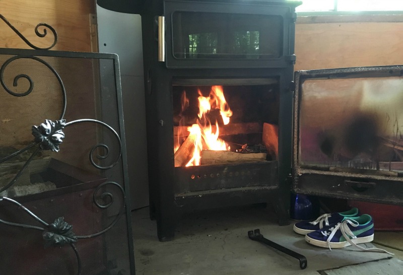 All the treehouse dwellings have wood burning stoves and plentinful logs and kindling are supplied for a cosy evening, whatever the weather.